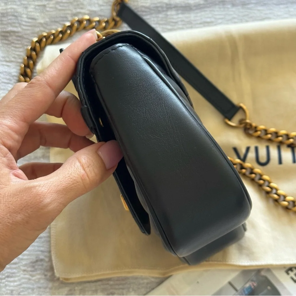 Louis Vuitton Wave Black Quilted Shoulder/Crossbody Bag, Authentic - Picture 13 of 16